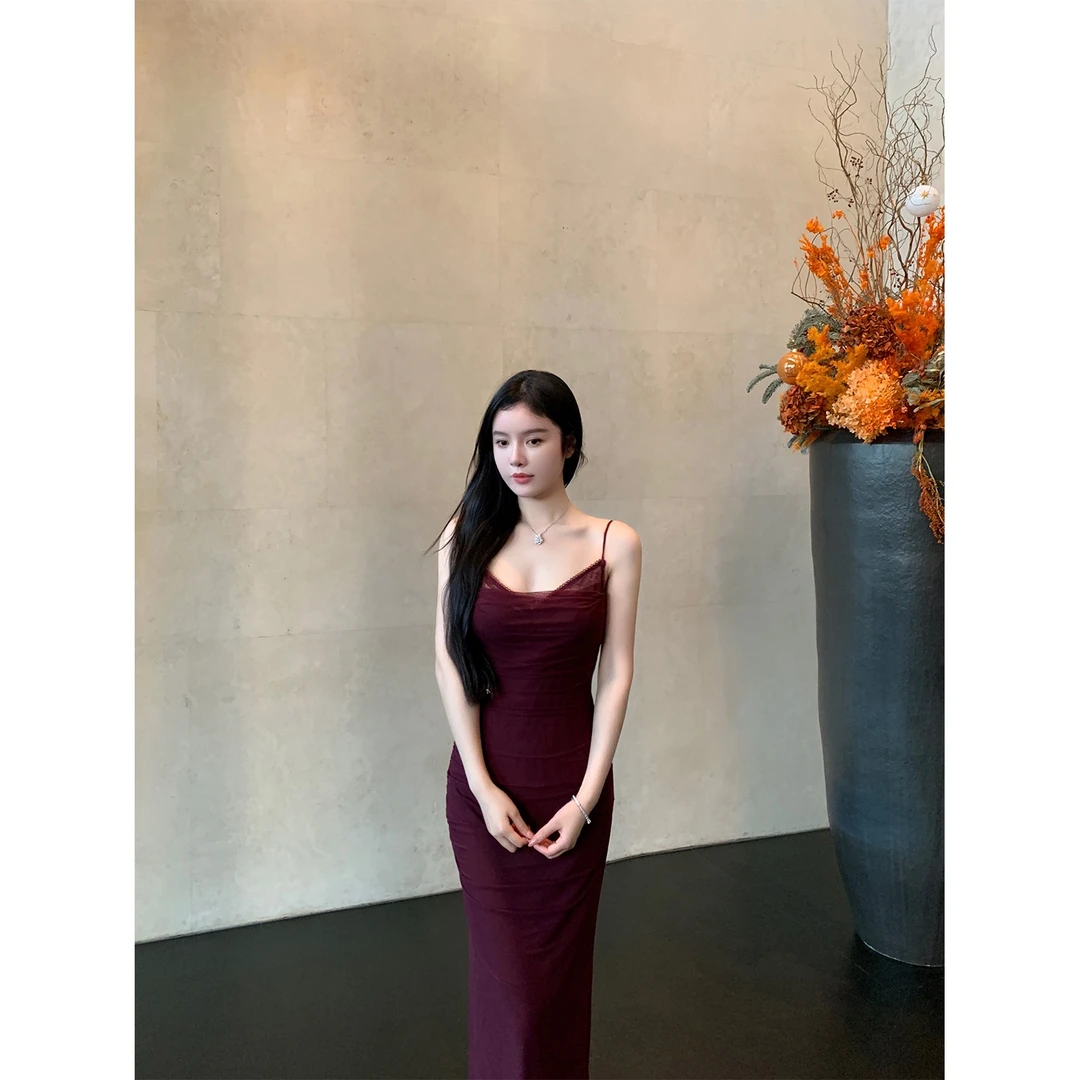 THE SWAN司凰轻奢 温柔姐姐 纯欲名媛气质紫色网纱修身吊带连衣裙