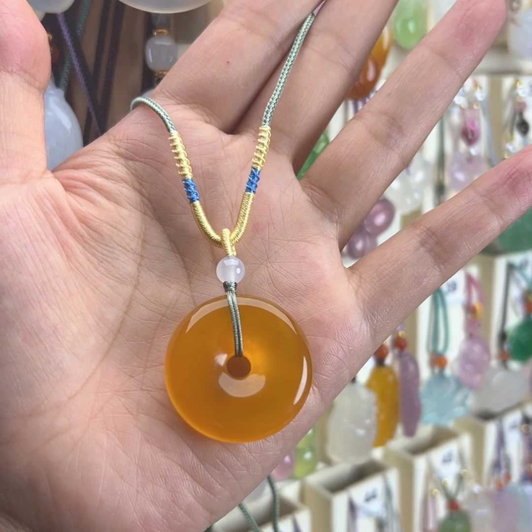 嘟***果玛瑙/玉髓颈饰未镶嵌