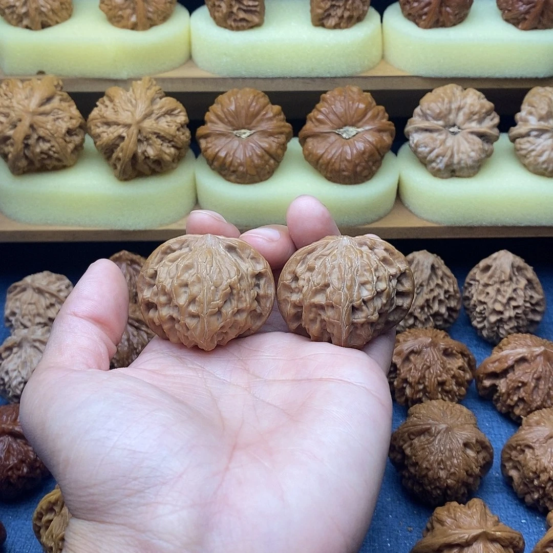 42全品正磨血皮文玩核桃