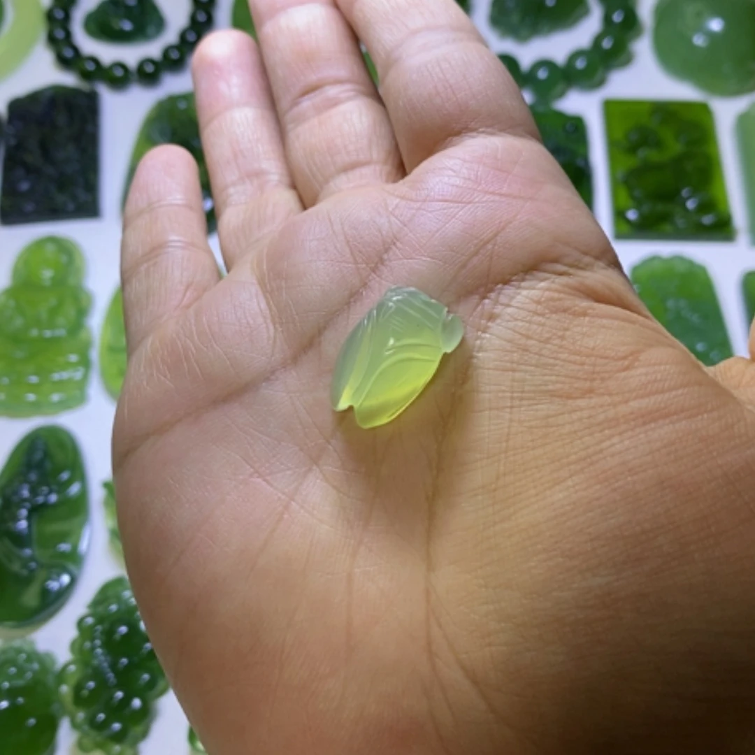 【闪购商品】未镶嵌蛇纹石玉颈饰