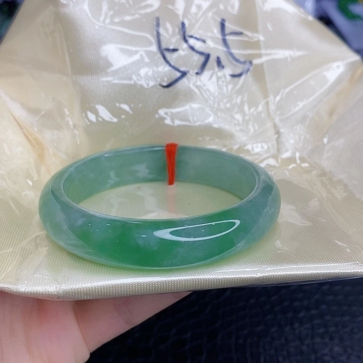 翡翠手镯未镶嵌一图一物实物为准