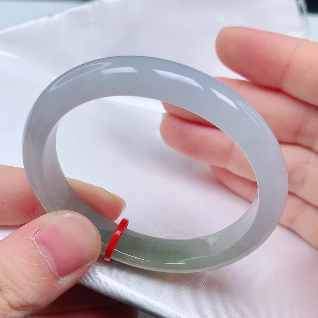 未镶嵌手镯（贵妃镯）翡翠1