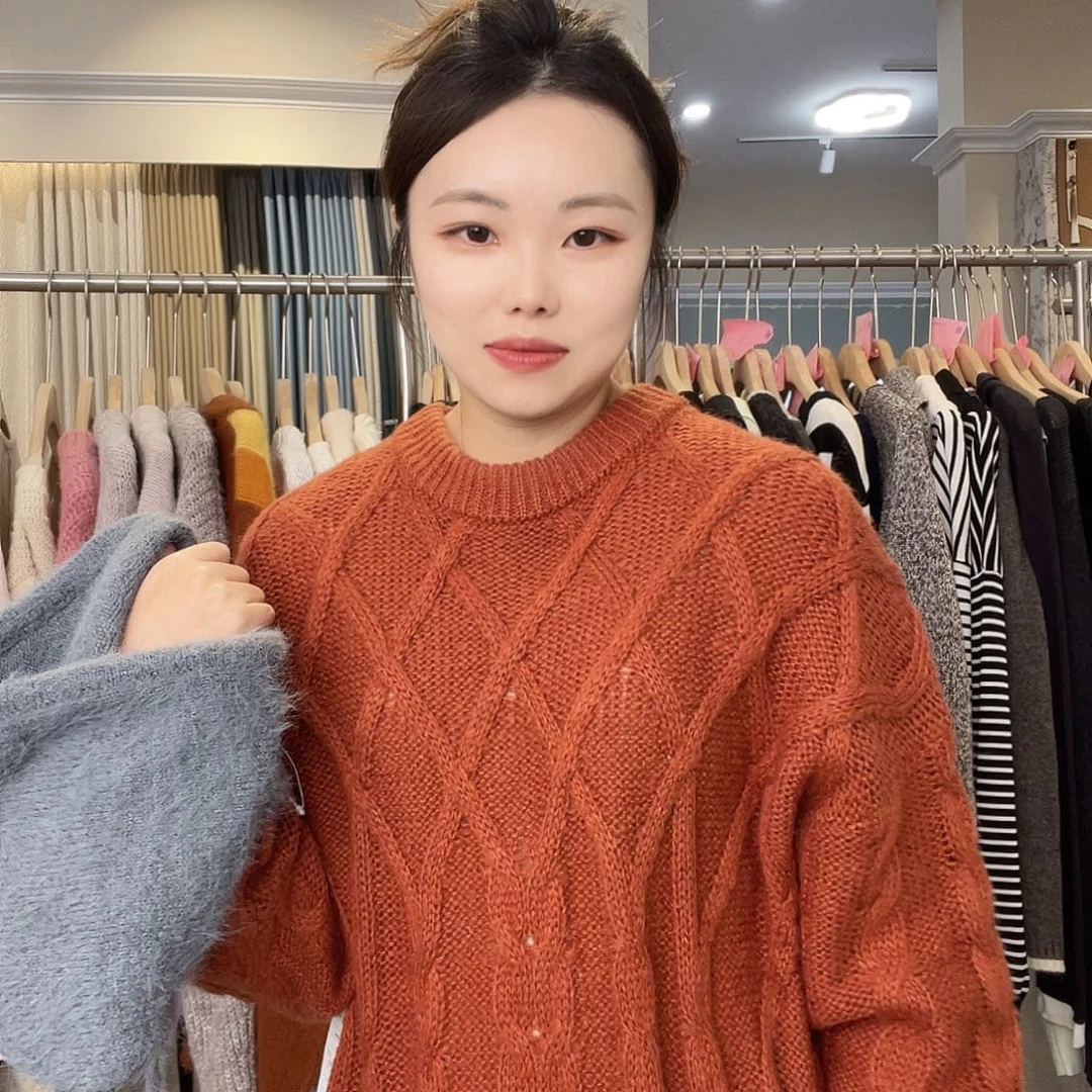 菱格麻花套头针织毛衣