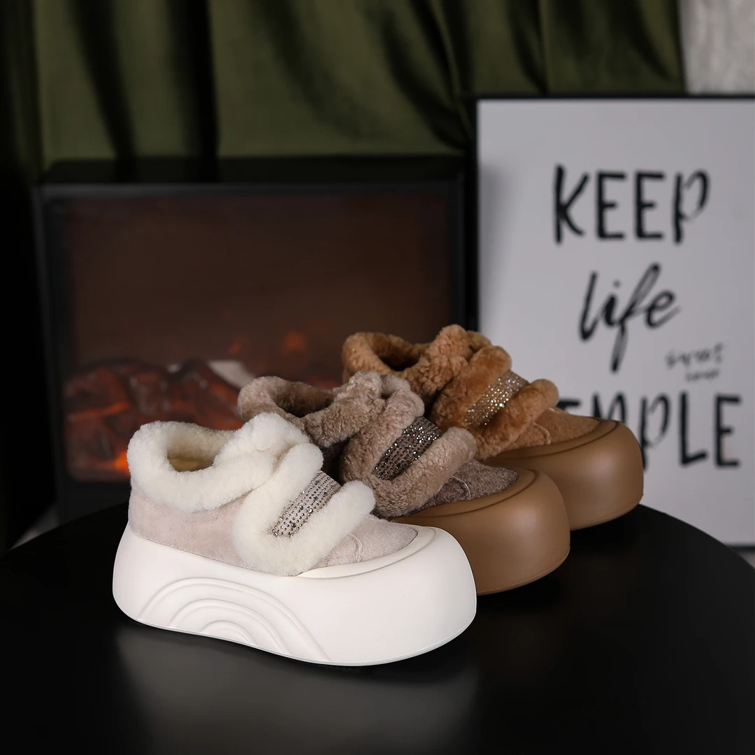 【尺码不多了】 时尚厚底增高6cm潮流百搭女士休闲鞋1013-22