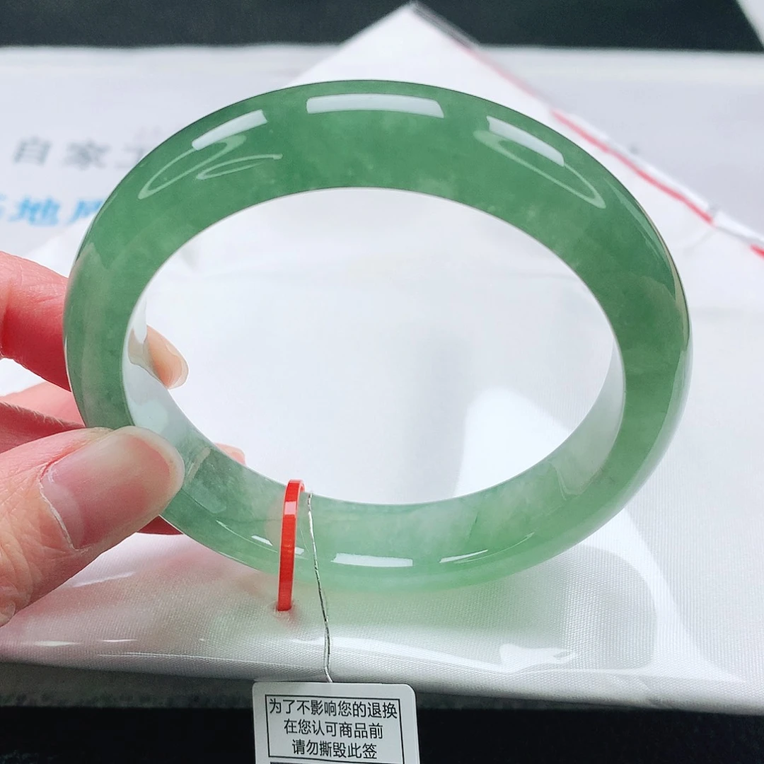 翡翠手镯未镶嵌57圈