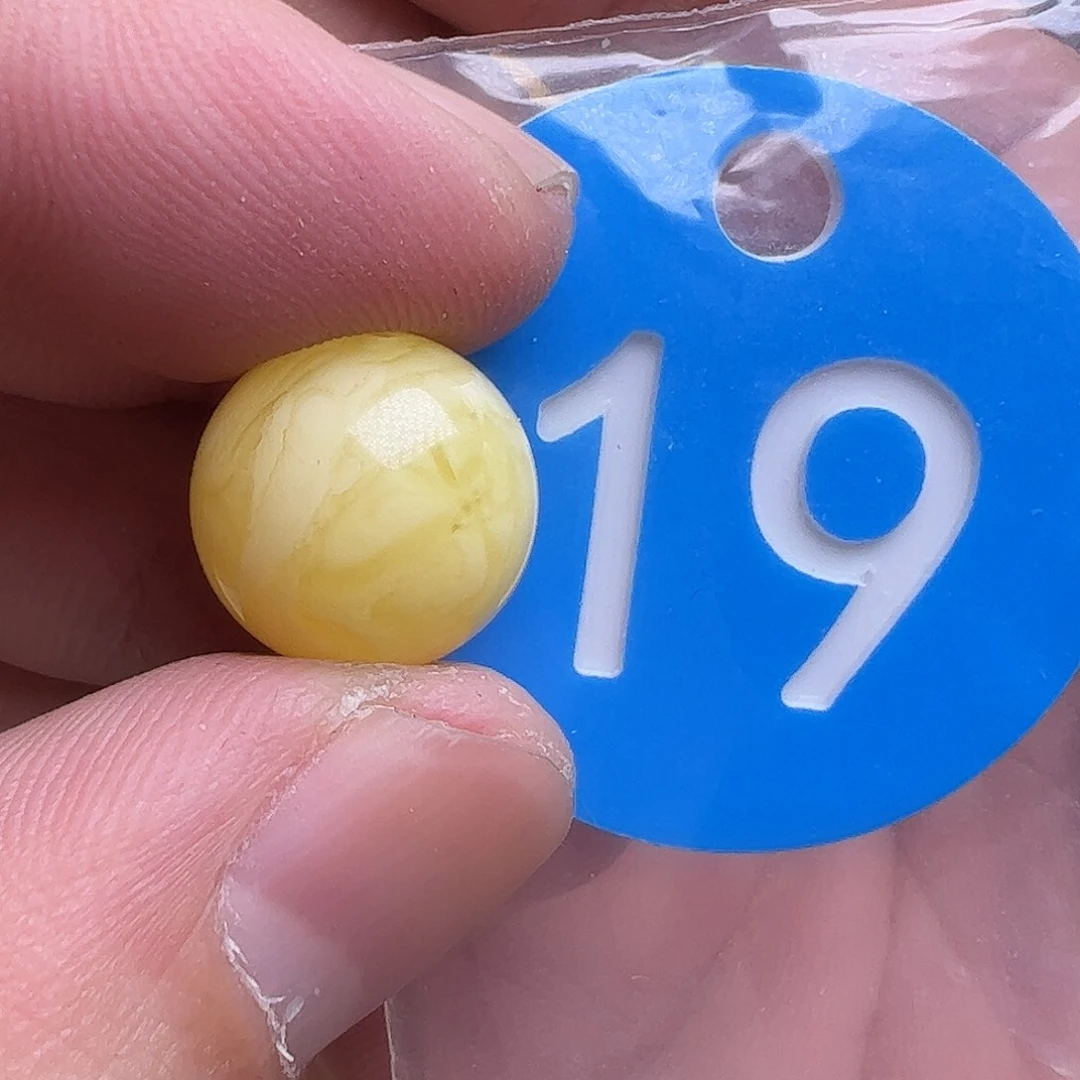 蜜蜡未镶嵌珠宝奇石13.5m m