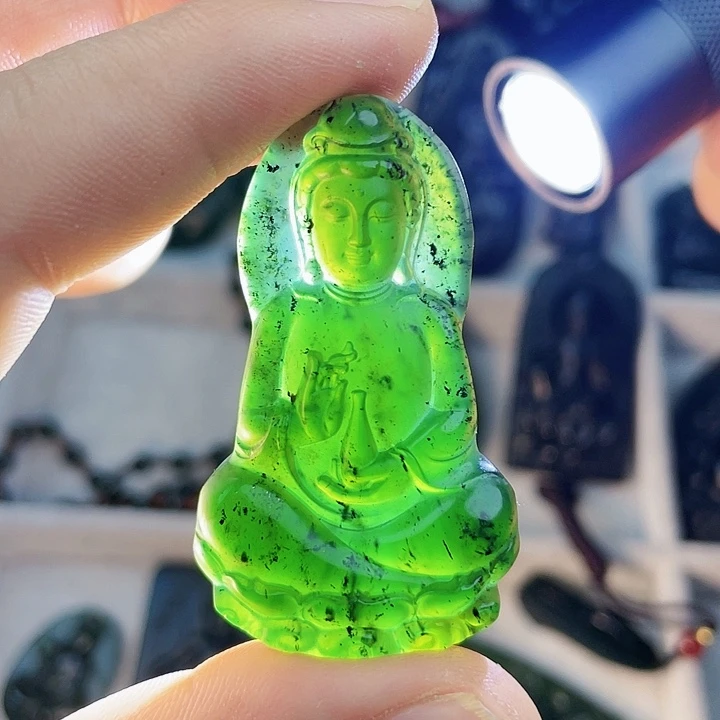 蛇纹石玉未镶嵌挂件