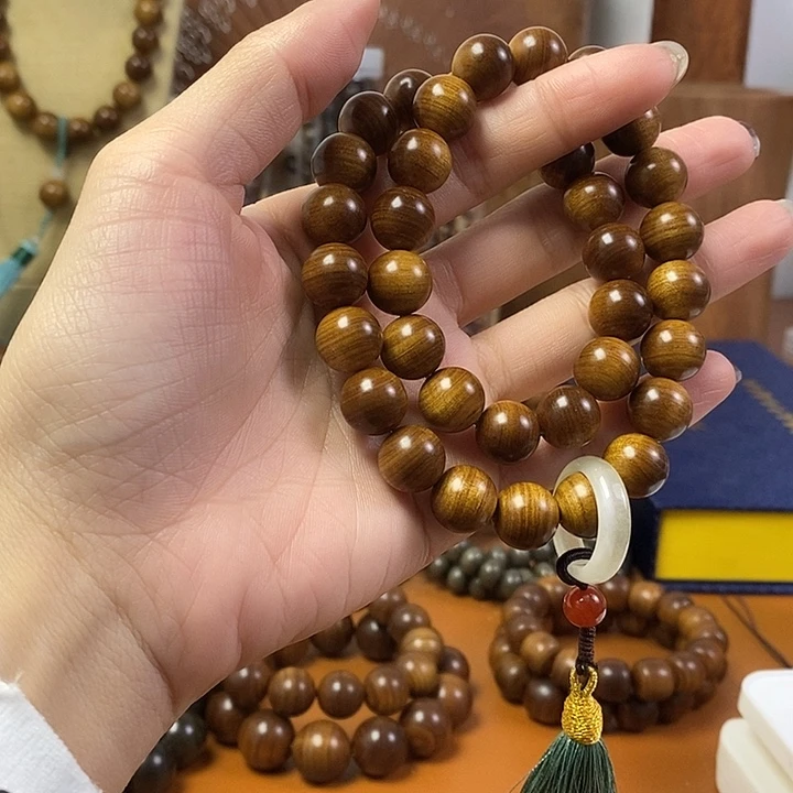 老山檀香黑肉沉水1.2手持