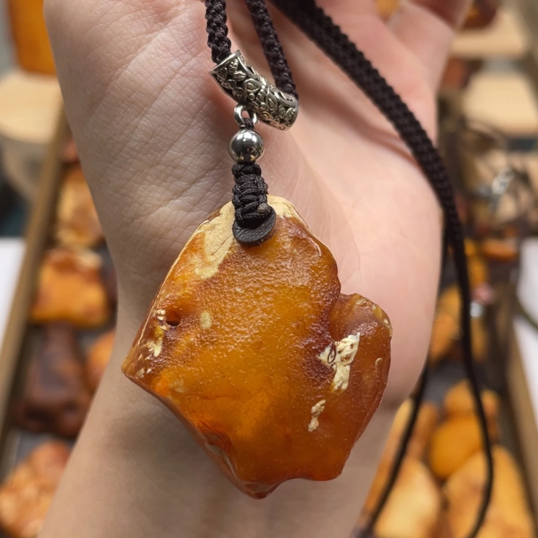 琥珀未镶嵌珠宝奇石