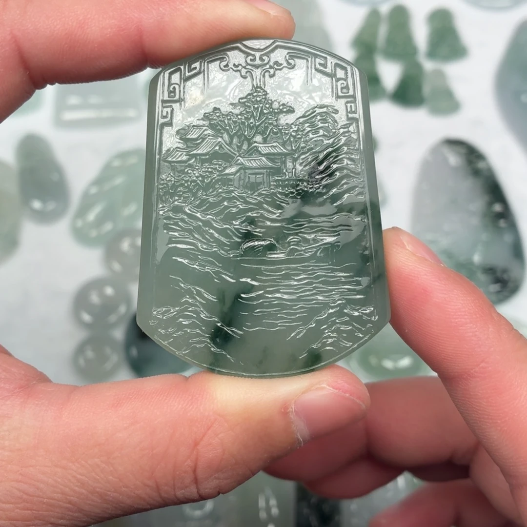 翡翠未镶嵌颈饰山水无事牌