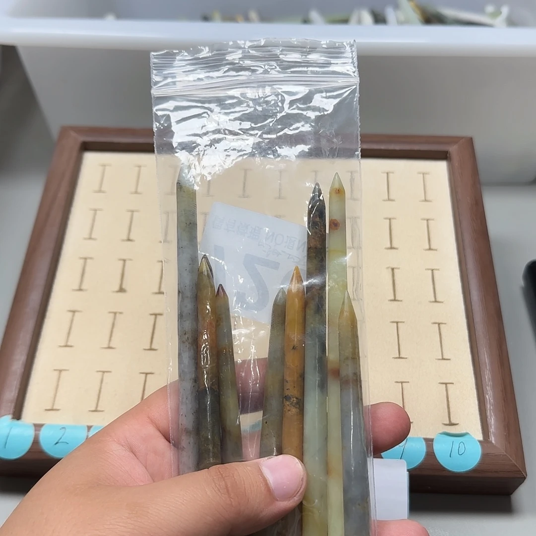 青****未镶嵌蛇纹石玉发饰