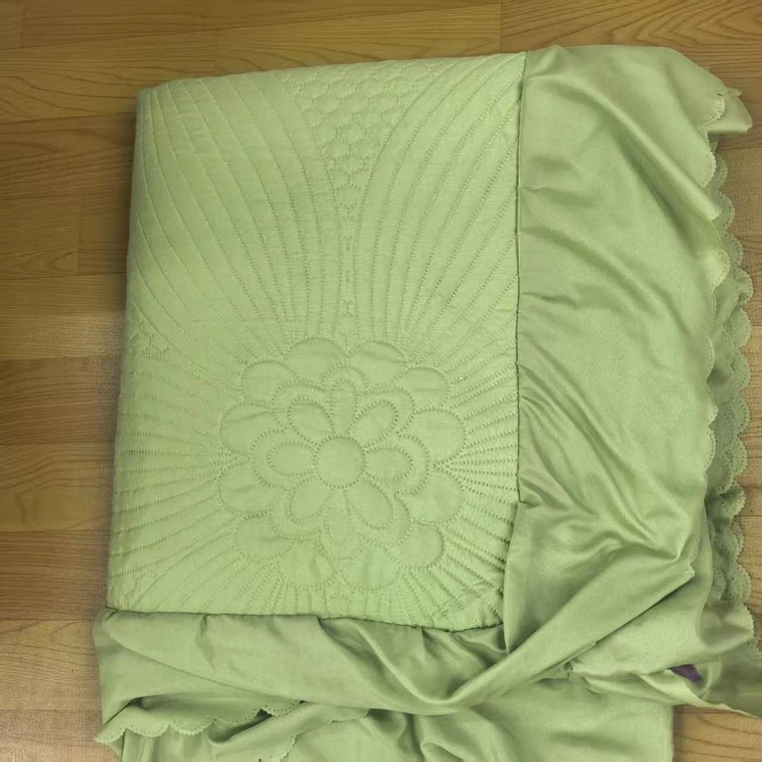【新款素绿带花边】四季通用床盖