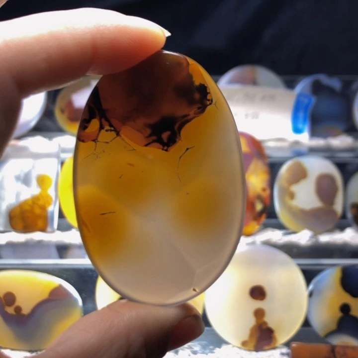 合金玛瑙/玉髓珠宝奇石52