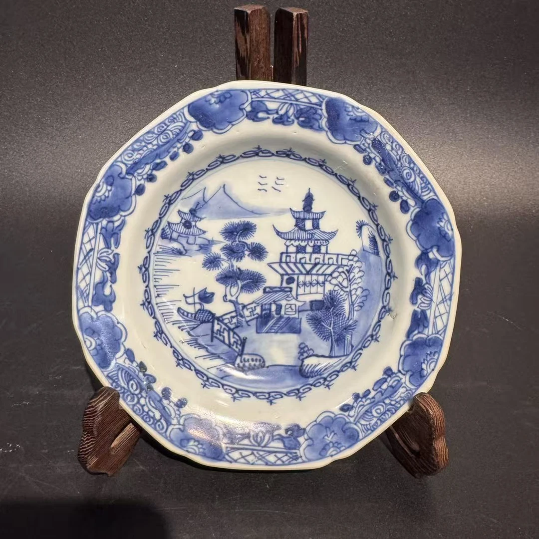 W清 康熙青花山水楼阁八方赏盘（直径5.8）A0724217