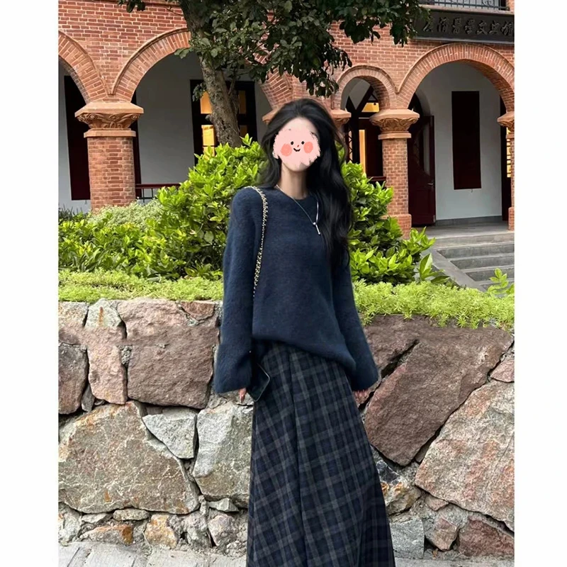 【调色盘】秋冬季纯色女圆领厚款毛衣高腰格子气质半身裙时尚套装