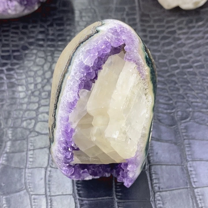 未镶嵌珠宝半成品水晶奇石晶簇