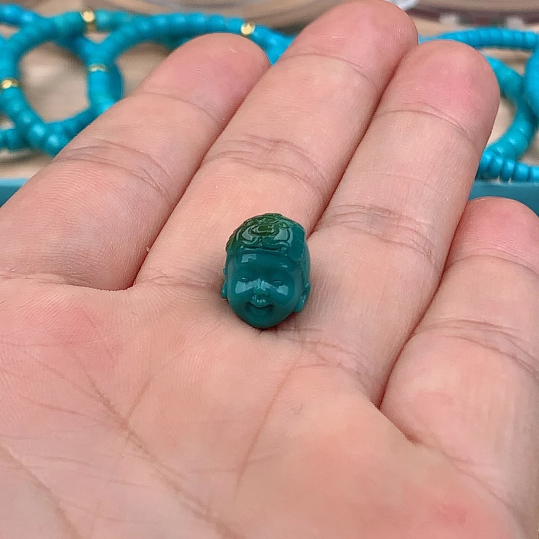 绿松石颈饰未镶嵌