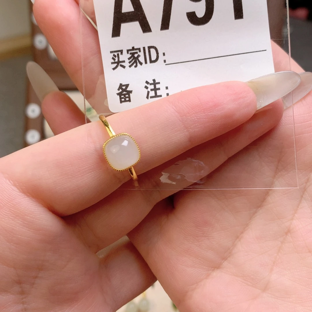 是***呀和田玉戒指银S925镶嵌