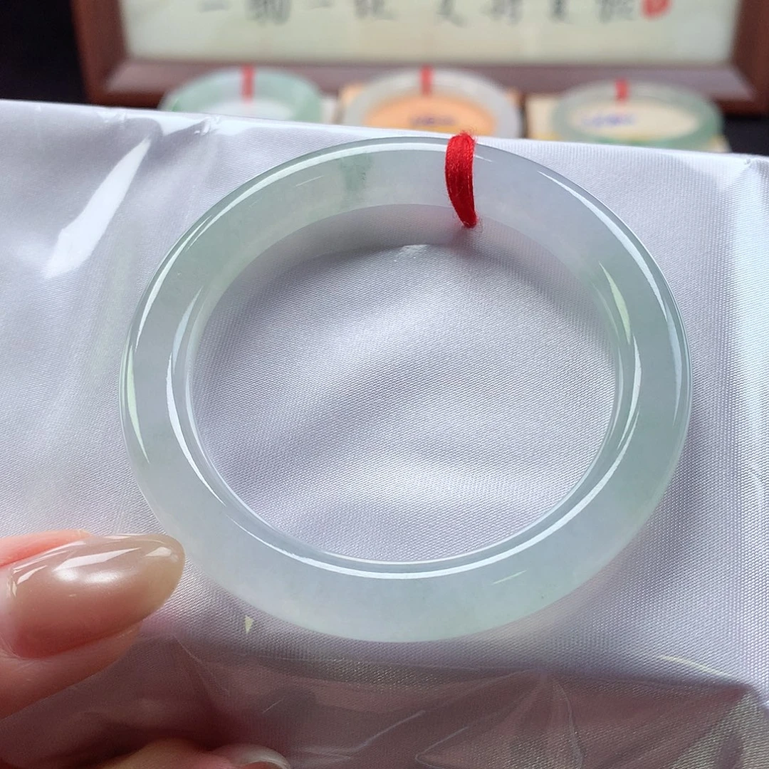 翡翠未镶嵌手镯天然Ａ货翡翠51/52小冰棍