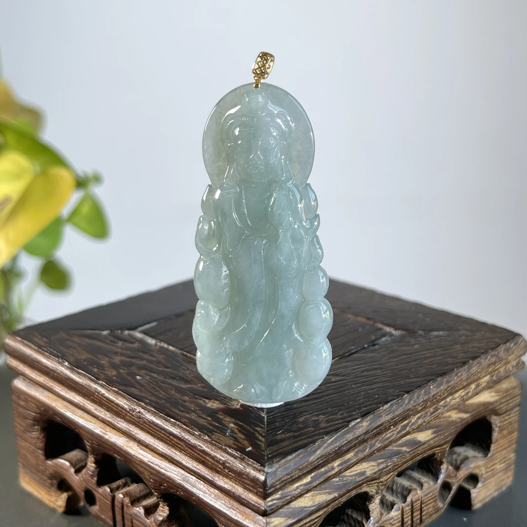 JGB19-46  天然缅甸A货翡翠  18K扣头站观音