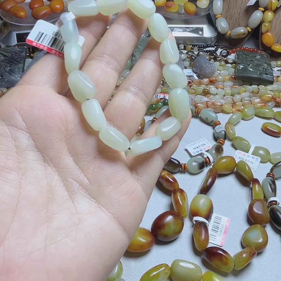 和田玉（糖玉）未镶嵌手链