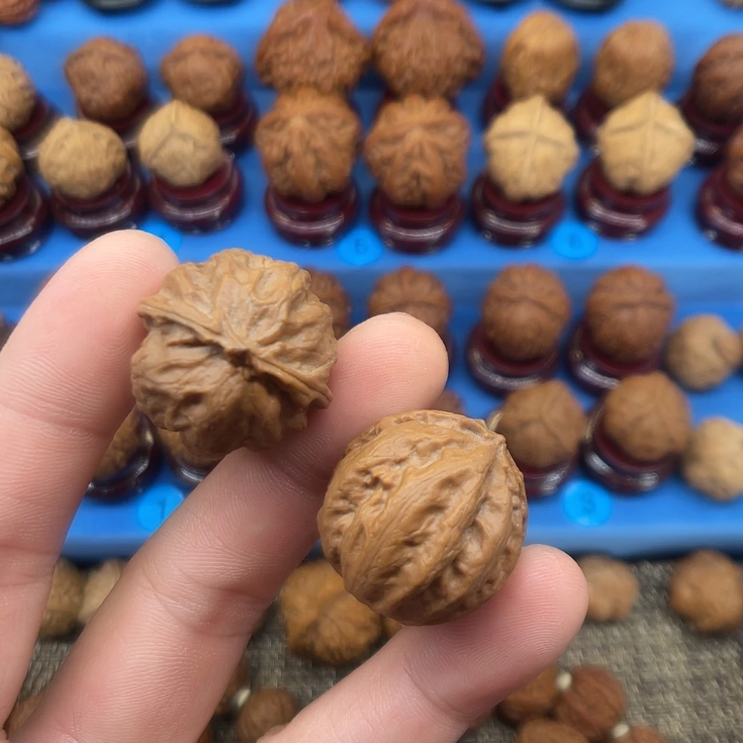 把件文玩核桃粗筋八龙柱