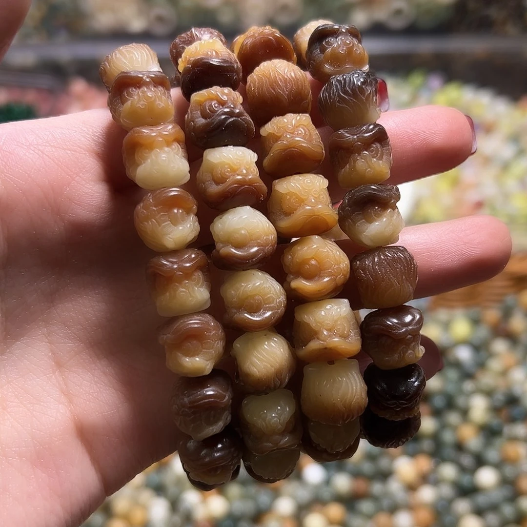 白玉菩提吊坠卡12醒狮一条