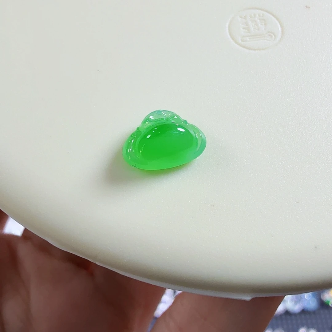 翡翠未镶嵌颈饰佛公6.6-9.1-4.5mm