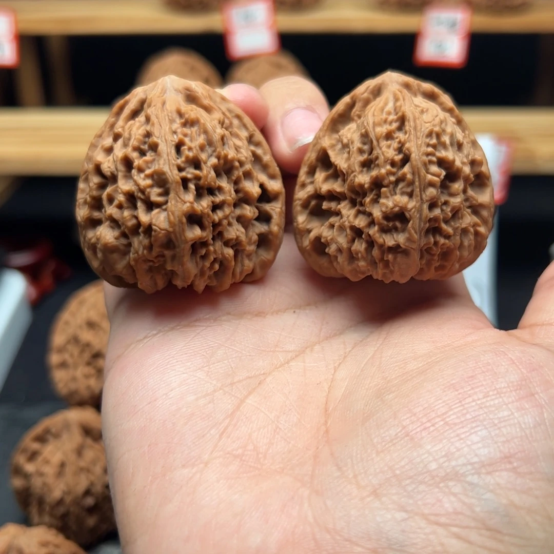 风***轻吊坠文玩核桃南疆