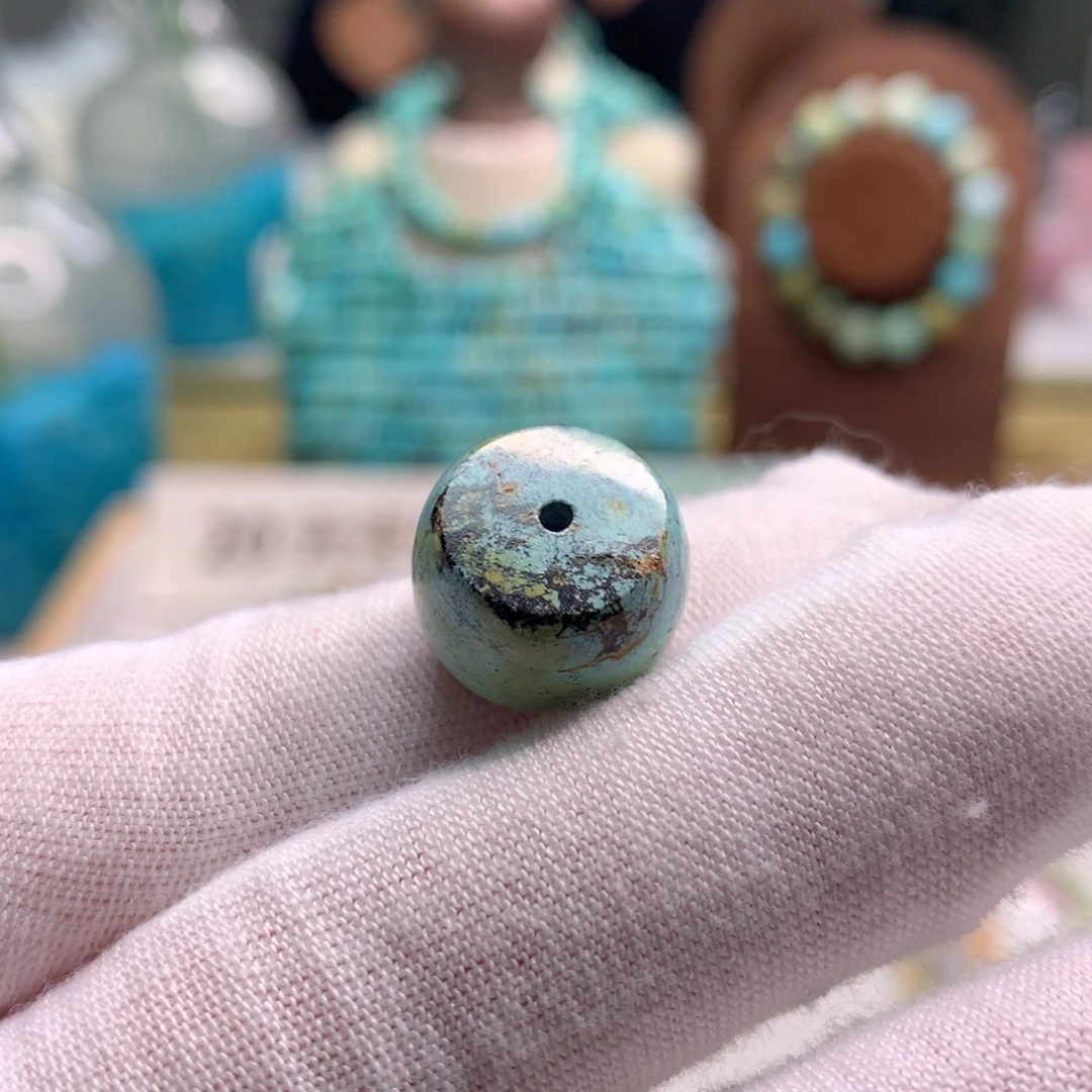 绿松石未镶嵌饰品