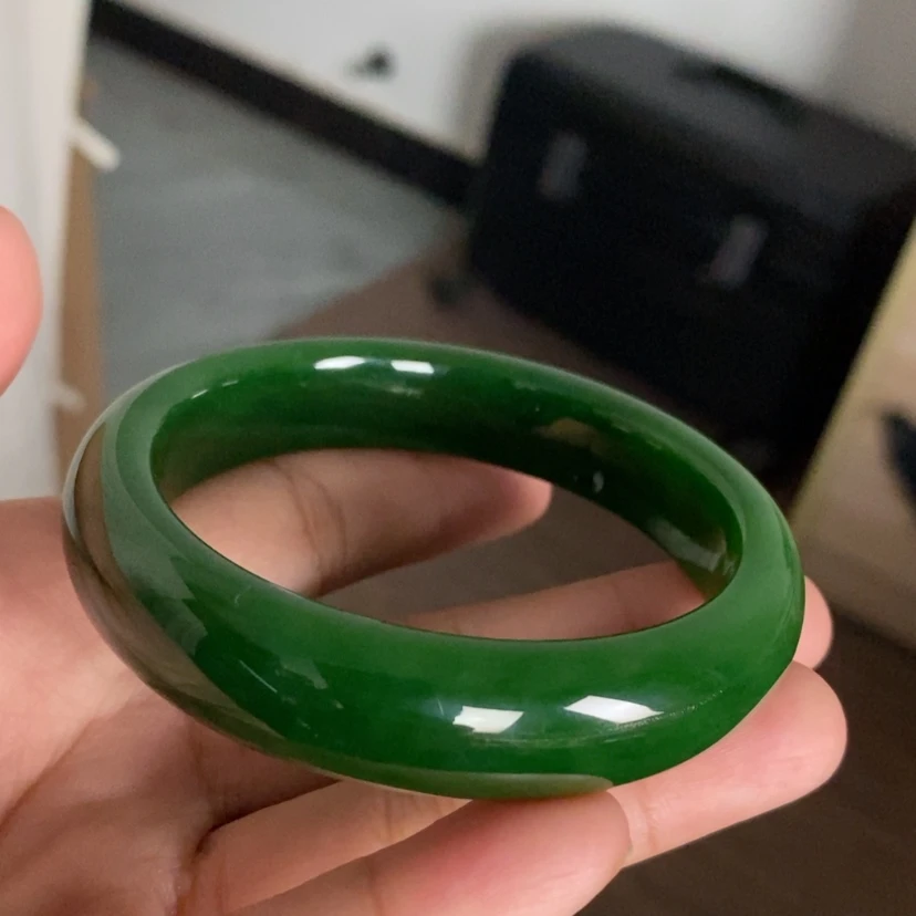 【闪购商品】未镶嵌手镯和田玉（碧玉）