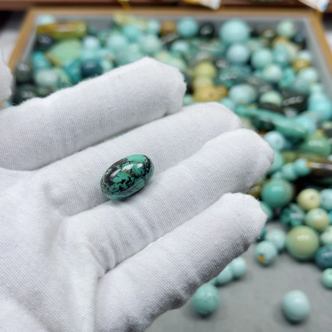 绿松石未镶嵌挂件