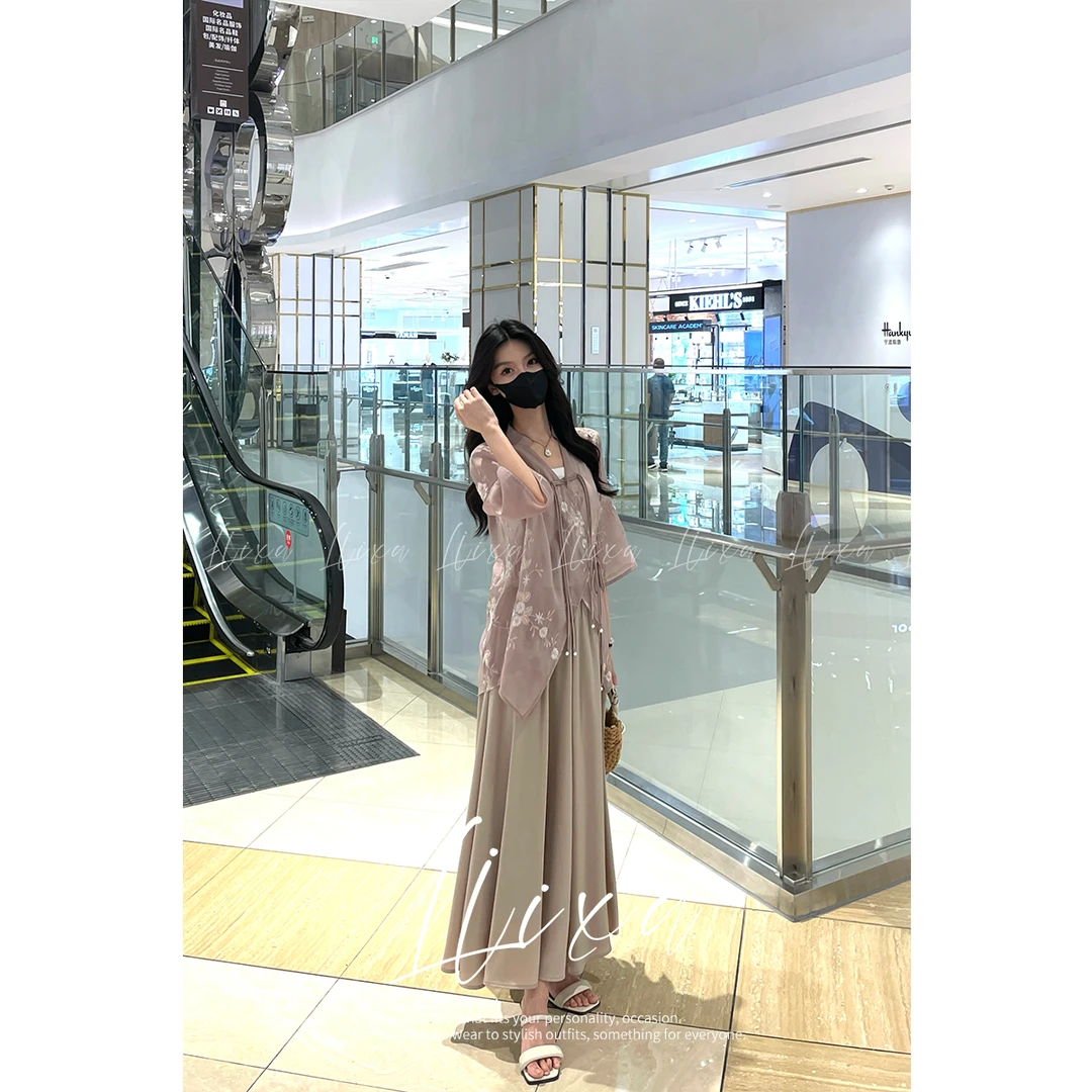 Liixu春夏新中式复古刺绣国风半袖仙气上衣半身裙三件套女24QD031