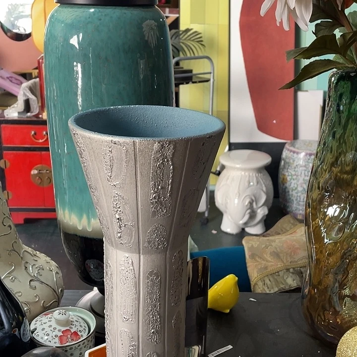 陶瓷花瓶，部分微瑕