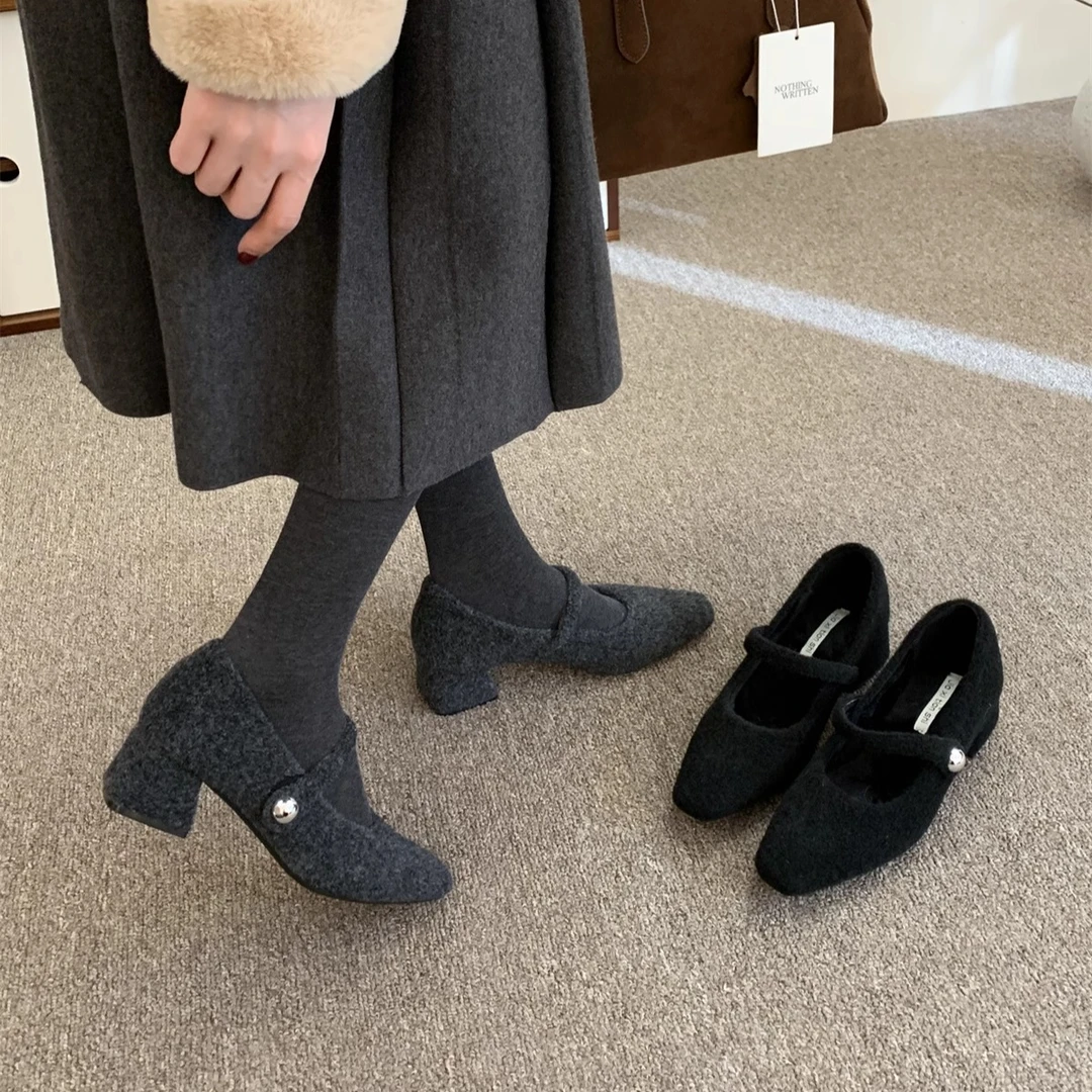 方头呢子灰色粗跟单鞋女冬季款法式气质加绒晚晚高跟玛丽珍毛毛鞋