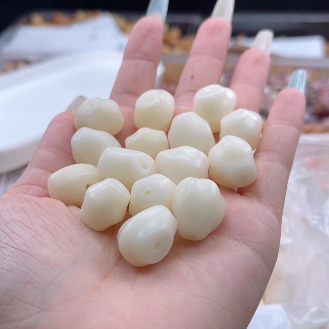 白玉菩提吊坠a15-16mm/3颗三通