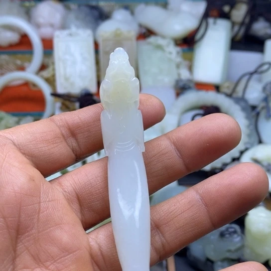 未镶嵌和田玉（糖玉）车挂