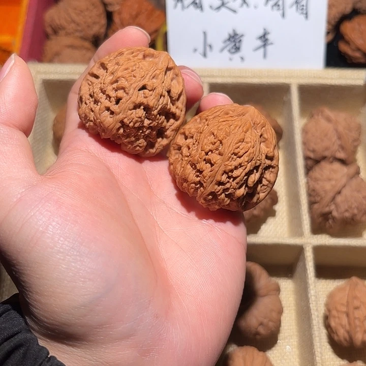 文玩核桃吊坠42三角疆