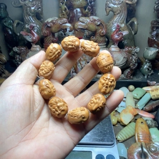 未镶嵌和田玉摆件