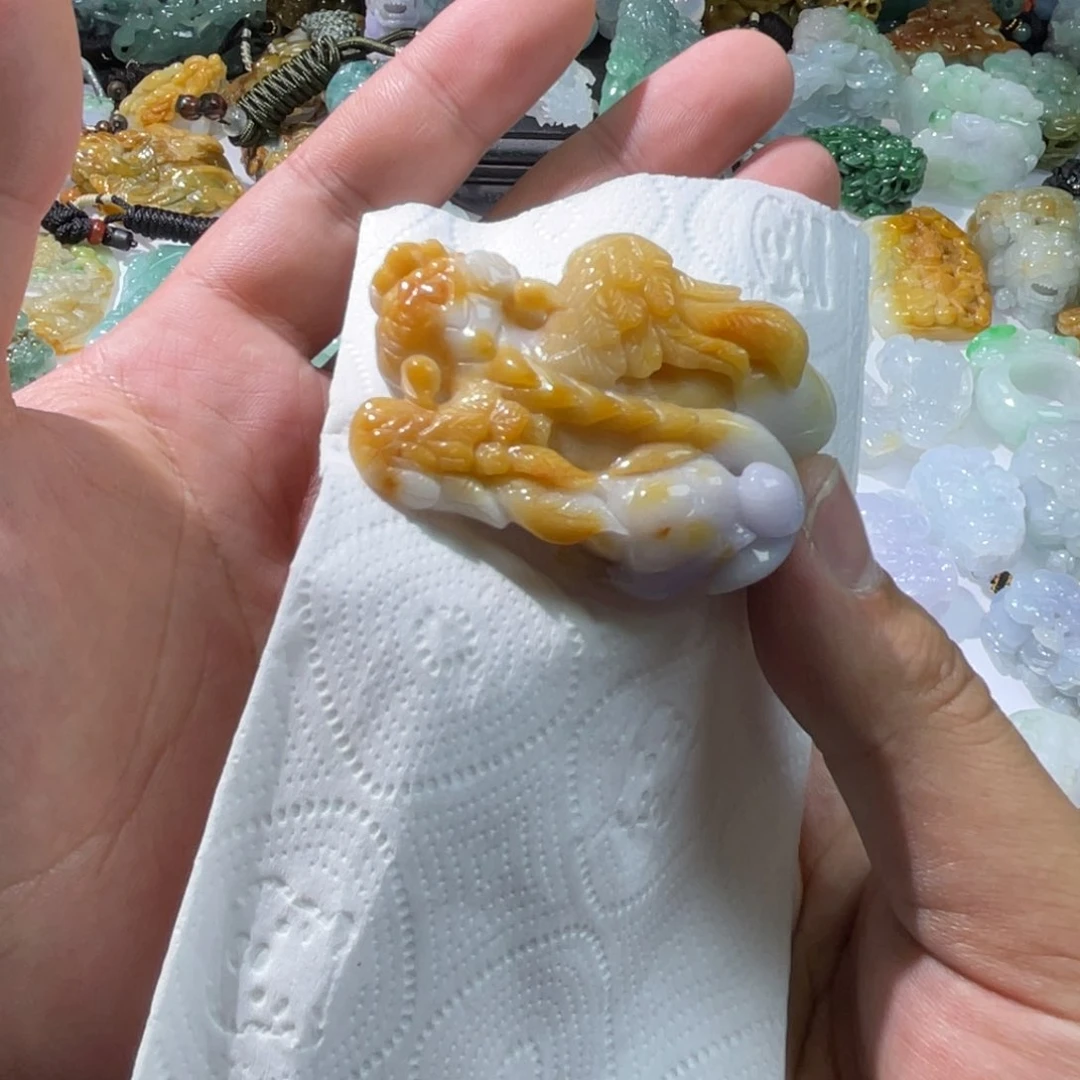 翡翠颈饰未镶嵌天然