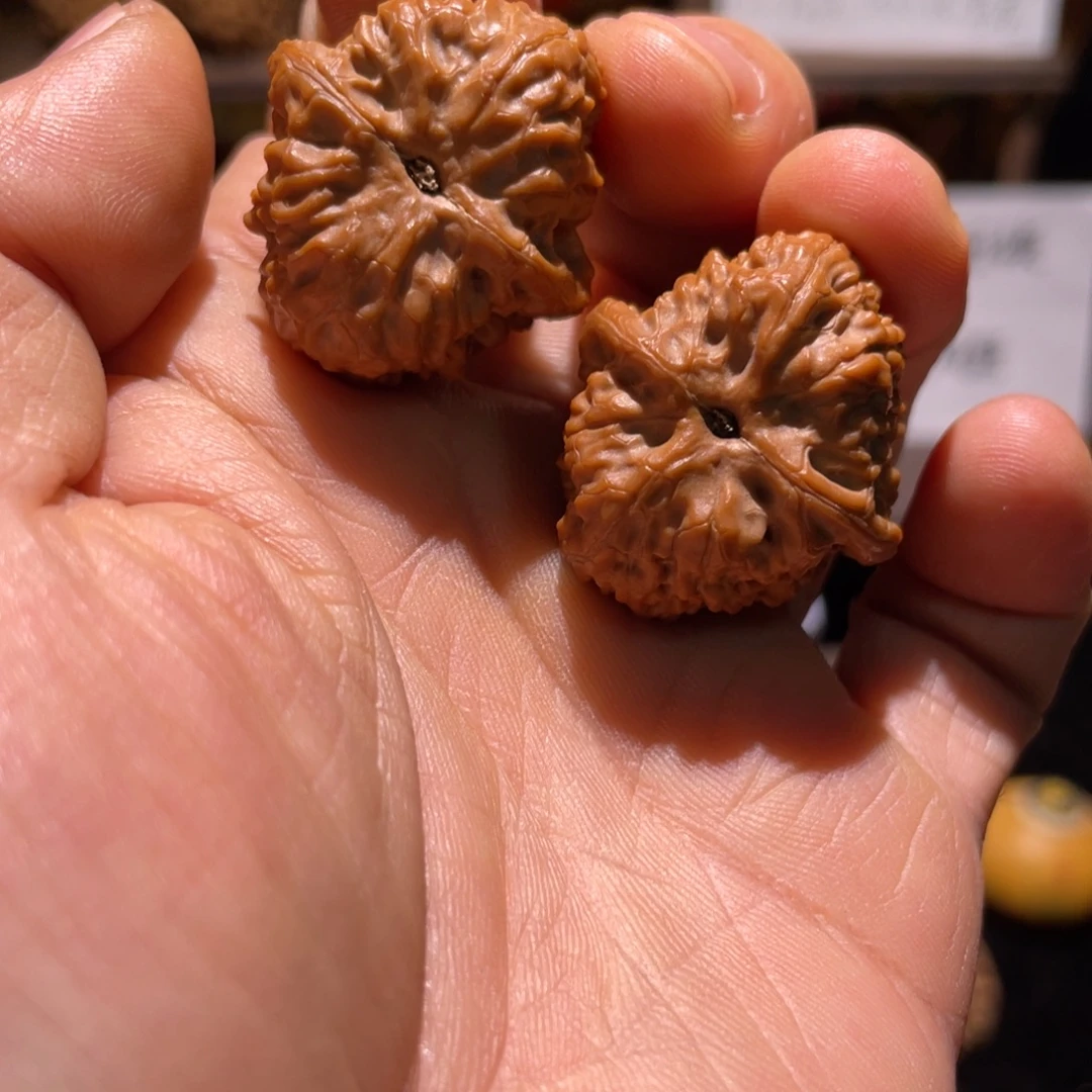 用***9把件文玩核桃29魔瞳小手捻