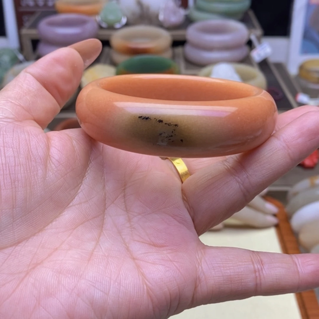 【闪购商品】石英质玉手镯未镶嵌