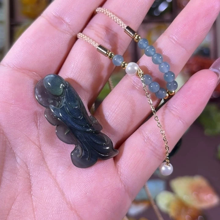 未镶嵌蛇纹石玉颈饰猪***儿
