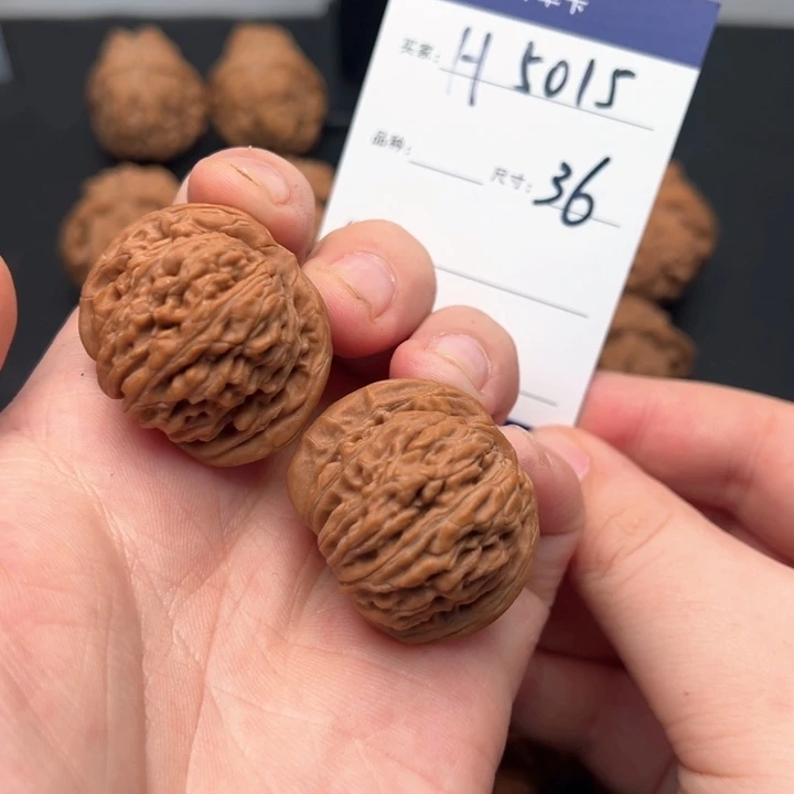 文玩核桃把件鱼*秒山西老树一代汉高楼5015