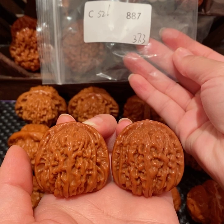 文玩核桃把件權****n精品