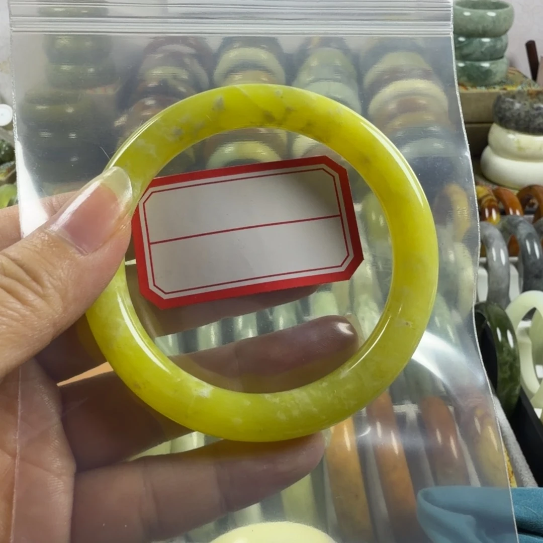 半***泪蛇纹石玉未镶嵌手镯