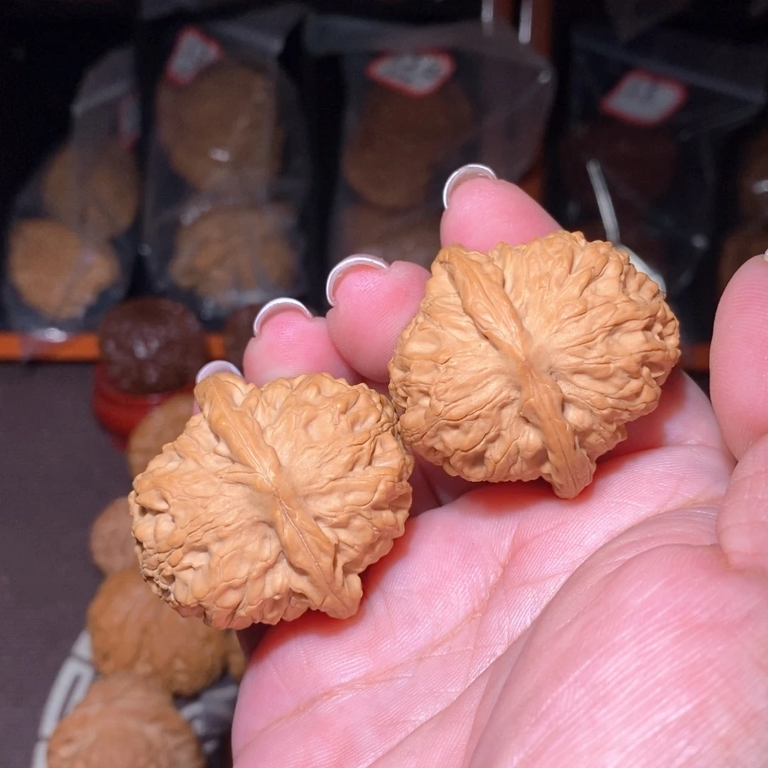 文玩核桃把件龙脉
