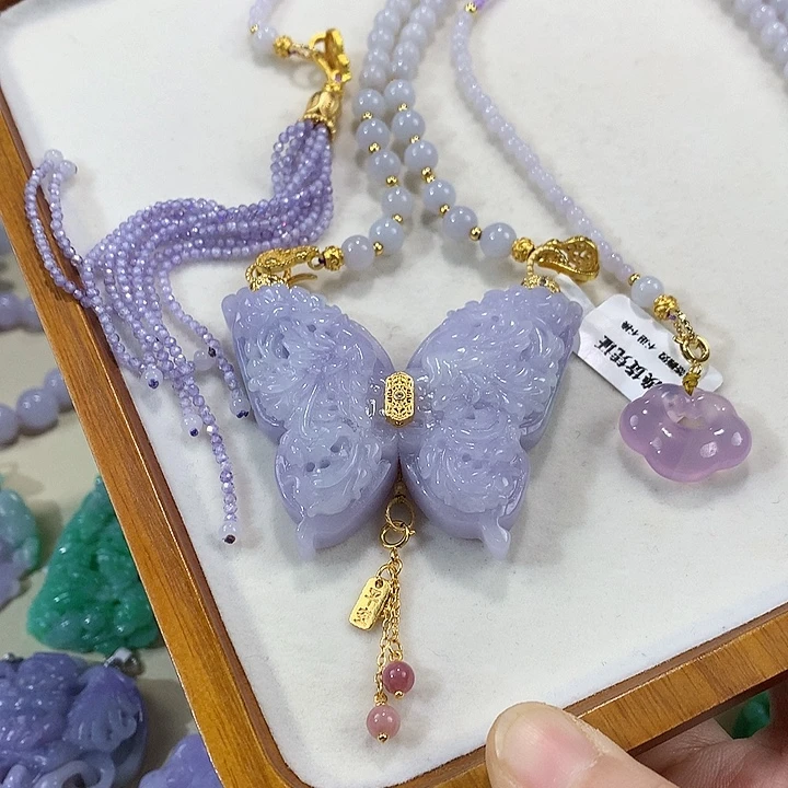 翡翠未镶嵌颈饰翡翠吊坠