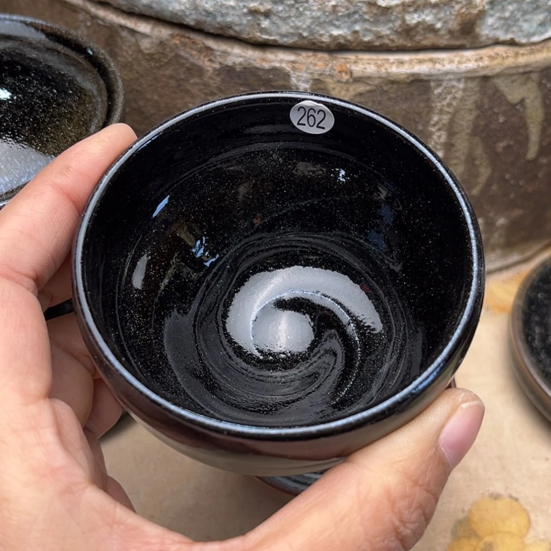 茶盏义兴龙窑坚持真柴烧