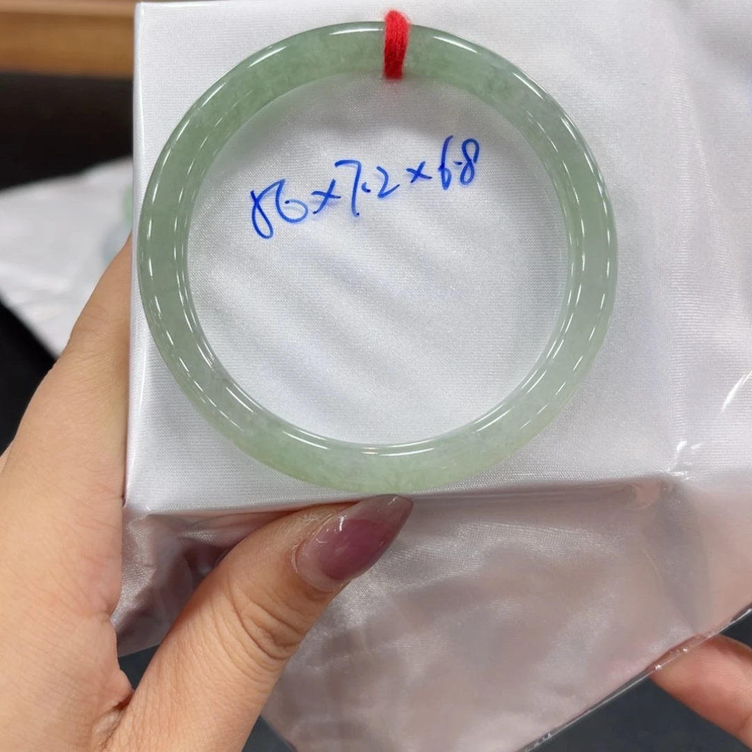 未镶嵌手镯翡翠翡翠